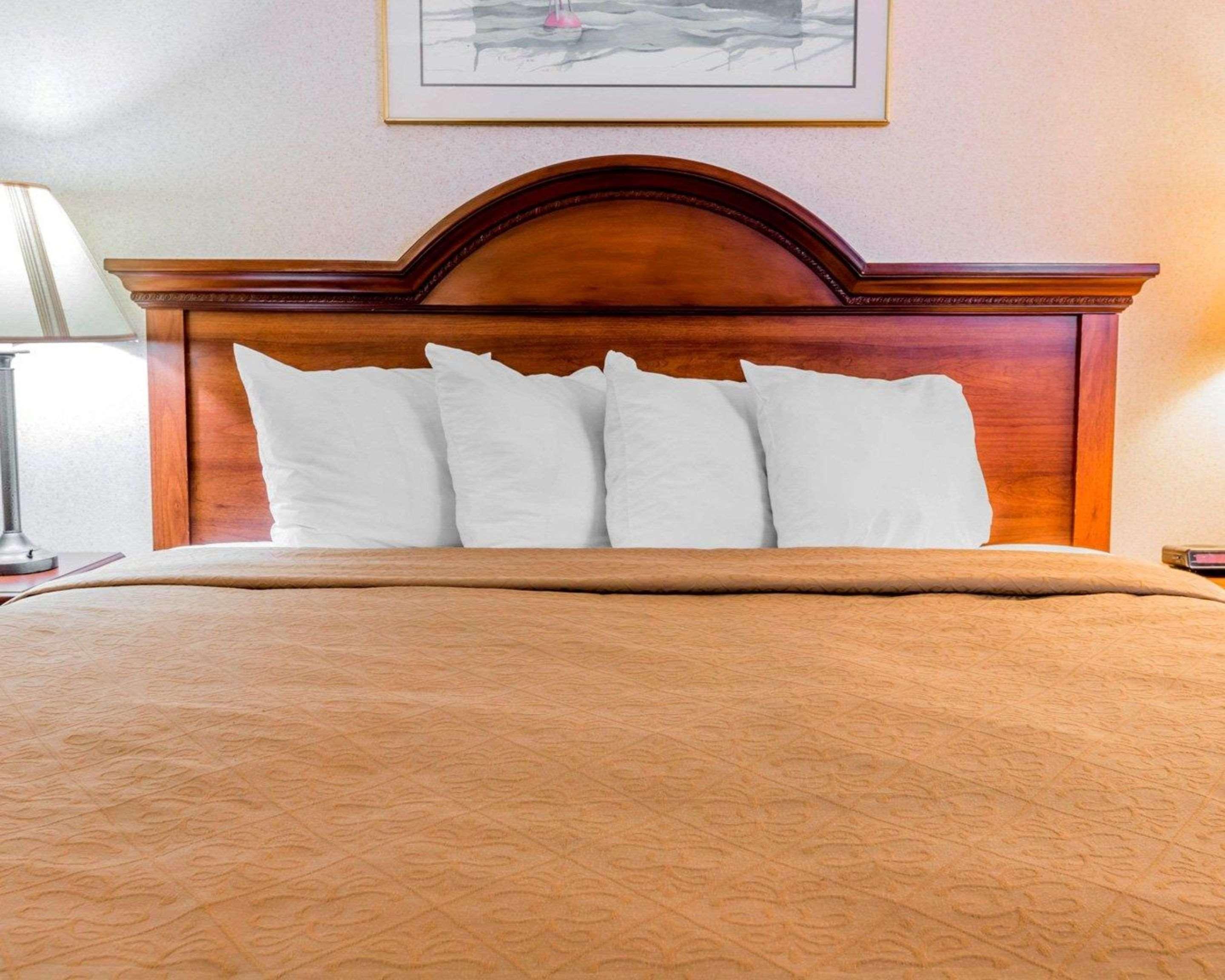 Quality Inn Grand Rapids North Walker Zewnętrze zdjęcie