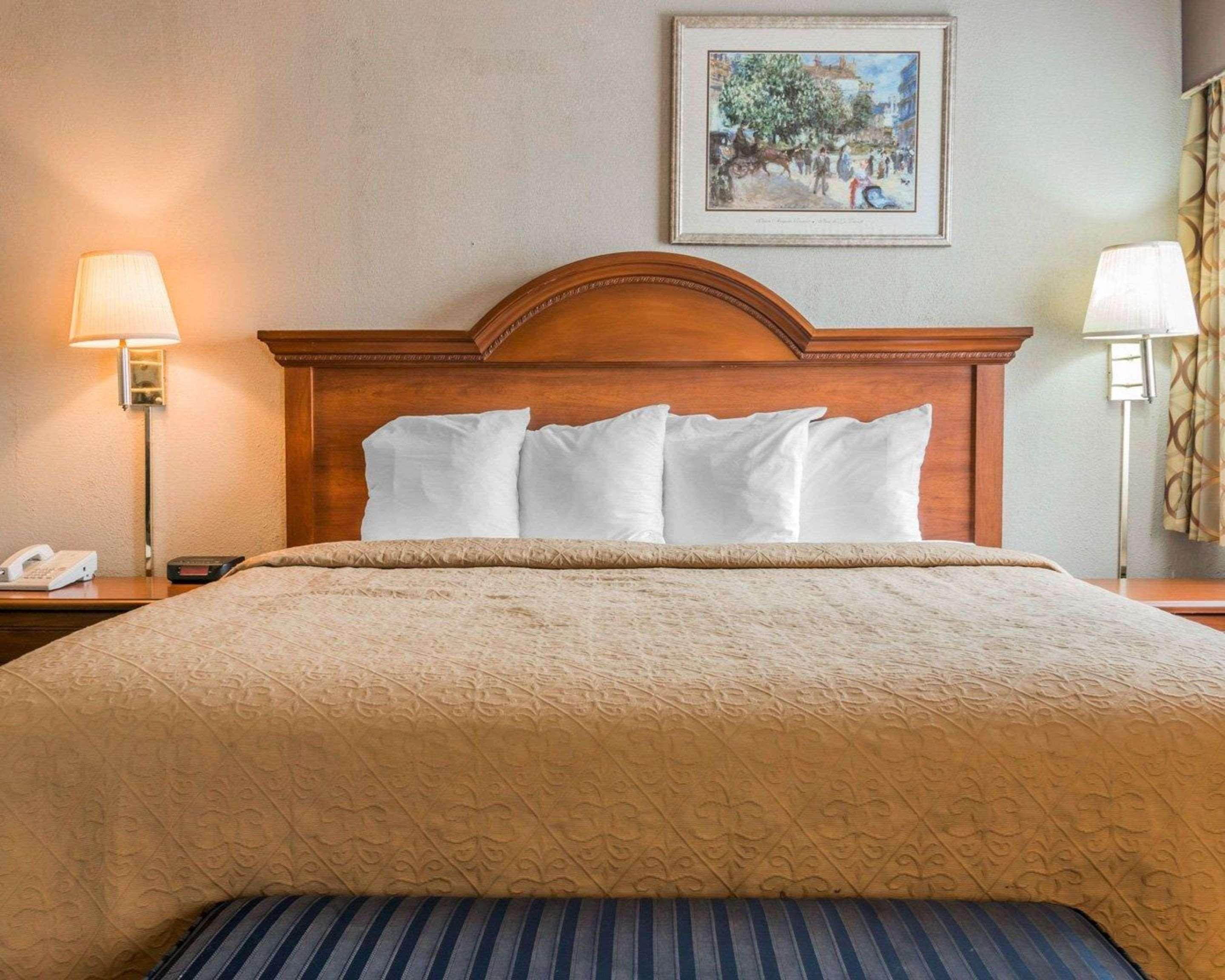Quality Inn Grand Rapids North Walker Zewnętrze zdjęcie