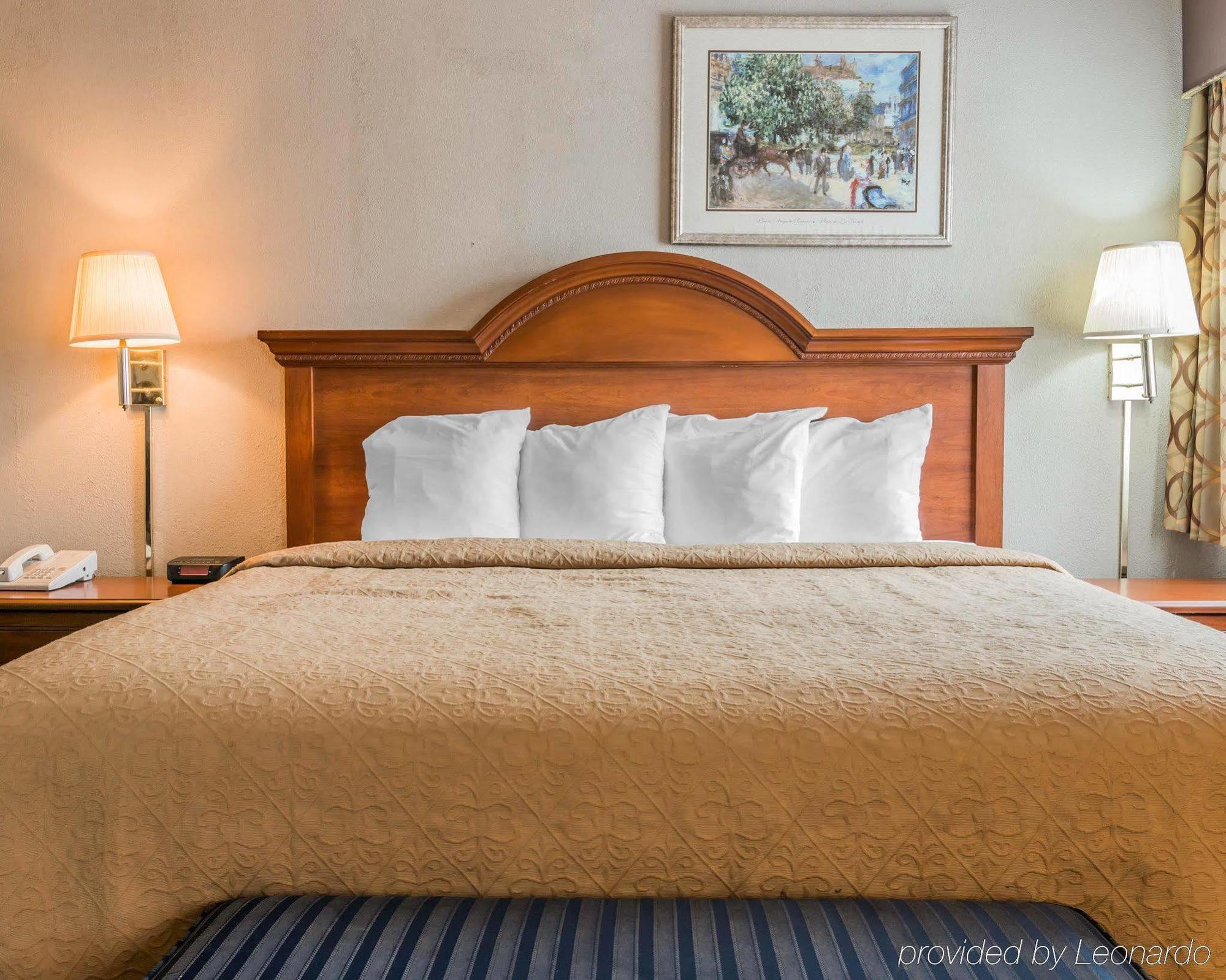 Quality Inn Grand Rapids North Walker Zewnętrze zdjęcie